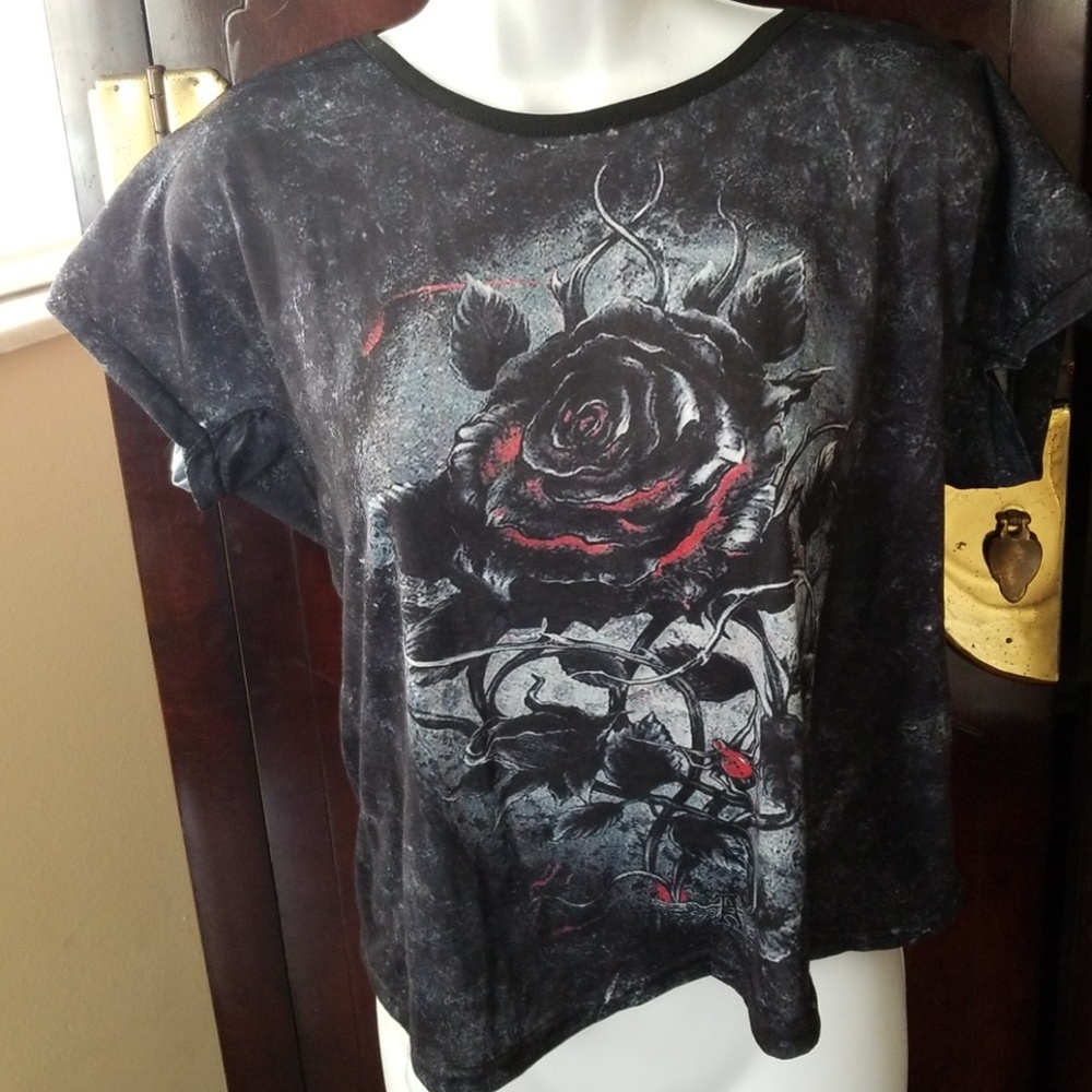 gothic rose tee